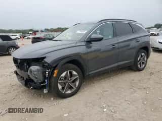 2025 Hyundai Tucson SEL z VIN 5NMJBCDE8SH449693, wystawiony jako Copart lot #71796485 z przebiegiem 7 447 mil mil oraz Szkoda całkowita • Salvage title. Historia ofert i sprzedaży dostępna na DreamBid. Obrazek 1.