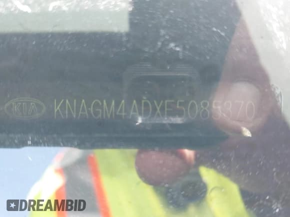 ✅ 2015 Kia Optima • VIN: KNAGM4ADXF5085370 • Lot: 43082219. Wystawiony na IAAI z przebiegiem 121 486 mil. Bezpłatny archiwum sprzedaży aukcyjnych z USA i szczegółowy raport historii pojazdu na DreamBid. Zdjęcie 9.