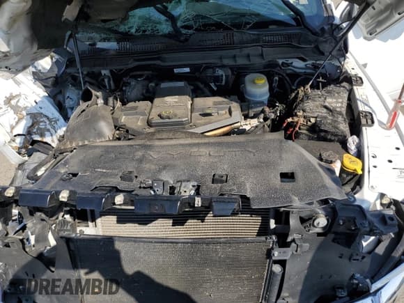 ✅ 2018 Ram 2500 Laramie • VIN: 3C6UR5NL2JG240498 • Лот: 81719715. Опубликован ранее на Copart с пробегом 75 092 миль. Бесплатный доступ к архиву аукционных продаж из США и подробный отчёт об истории автомобиля на DreamBid. Изображение 11.