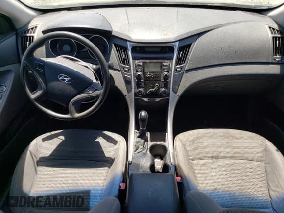 ✅ 2011 Hyundai Sonata GLS • VIN: 5NPEB4AC6BH034028 • Lot: 66246934. Listed on Copart with 167,773 mi. Free auction sales archive from the USA and detailed vehicle history report at DreamBid. Image 8.