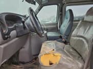 ✅ 2001 Ford Econoline Cargo • VIN: 1FTNS24241HB12889 • Лот: 92858825. Опубликован ранее на Copart с пробегом 137 730 миль. Бесплатный доступ к архиву аукционных продаж из США и подробный отчёт об истории автомобиля на DreamBid. Изображение 7.