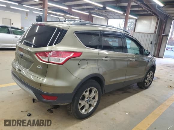 ✅ 2013 Ford Escape SE • VIN: 1FMCU9GX5DUC84972 • Lot: 84043425. Wystawiony na Copart z przebiegiem 152 003 mil. Bezpłatny archiwum sprzedaży aukcyjnych z USA i szczegółowy raport historii pojazdu na DreamBid. Zdjęcie 3.