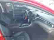 2022 Toyota Camry SE z VIN 4T1G11AK7NU036054, wystawiony jako IAAI lot #43036833 z przebiegiem 106 915 mil mil oraz . Historia ofert i sprzedaży dostępna na DreamBid. Obrazek 5.