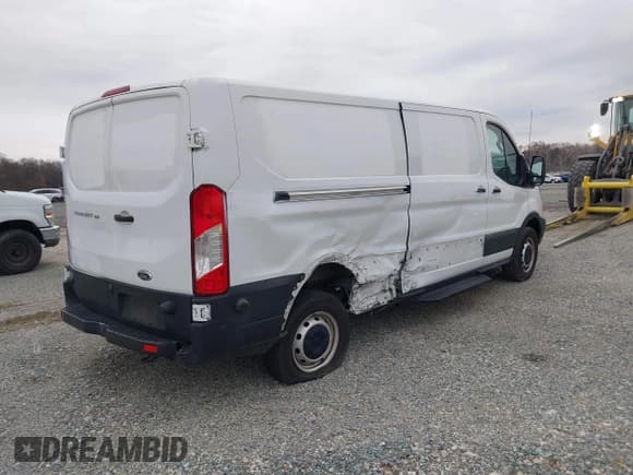✅ 2019 Ford Transit Cargo • VIN: 1FTYE2YM7KKB75117 • Lot: 43631171. Wystawiony na IAAI z przebiegiem 35 158 mil. Bezpłatny archiwum sprzedaży aukcyjnych z USA i szczegółowy raport historii pojazdu na DreamBid. Zdjęcie 4.