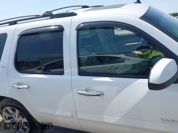 ✅ 2009 GMC Yukon SLT 4SB • VIN: 1GKFC33049R158367 • Lot: 42312248. Listed on IAAI with 220,033 mi. Free auction sales archive from the USA and detailed vehicle history report at DreamBid. Image 14.