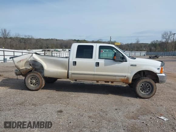 ✅ 1999 Ford F-350 XL • VIN: 1FTSW31S8XED90352 • Lot: 41321371. Listed on IAAI with 227,427 mi. Free auction sales archive from the USA and detailed vehicle history report at DreamBid. Image 17.