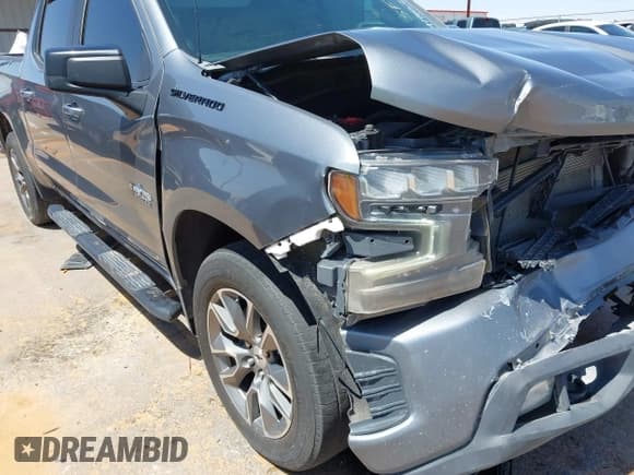 ✅ 2021 Chevrolet Silverado 1500 RST • VIN: 1GCPWDEDXMZ404120 • Lot: 41966224. Wystawiony na IAAI z przebiegiem 141 668 mil. Bezpłatny archiwum sprzedaży aukcyjnych z USA i szczegółowy raport historii pojazdu na DreamBid. Zdjęcie 18.