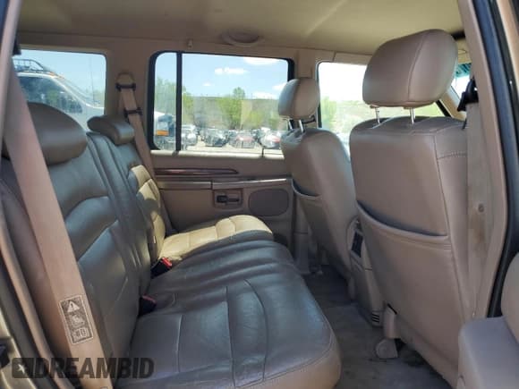 ✅ 1999 Ford Explorer XLT • VIN: 1FMDU32P2XZB63770 • Lot: 56206075. Listed on Copart with 110,249 mi. Free auction sales archive from the USA and detailed vehicle history report at DreamBid. Image 11.