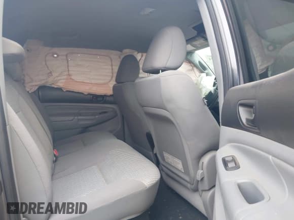 ✅ 2012 Toyota Tacoma • VIN: 3TMMU4FN3CM049002 • Lot: 41958174. Listed on IAAI with 164,337 mi. Free auction sales archive from the USA and detailed vehicle history report at DreamBid. Image 8.