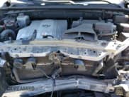 ✅ 2017 Toyota Highlander Hybrid LE • VIN: 5TDBGRFH9HS033609 • Лот: 45735973. Опубликован ранее на Copart с пробегом 339 147 миль. Бесплатный доступ к архиву аукционных продаж из США и подробный отчёт об истории автомобиля на DreamBid. Изображение 13.