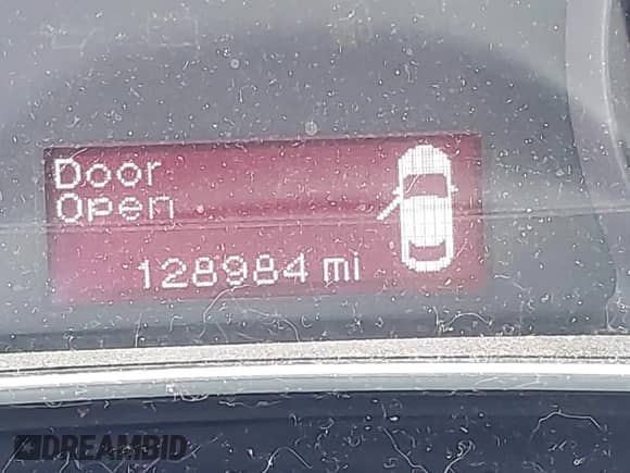 2013 Dodge Dart SXT z VIN 1C3CDFBA1DD181641, wystawiony jako IAAI lot #43176481 z przebiegiem 128 984 mil mil oraz . Historia ofert i sprzedaży dostępna na DreamBid. Obrazek 15.