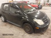 ✅ 2005 Scion xA • VIN: JTKKT624450117499 • Lot: 43649187. Wystawiony na IAAI z przebiegiem 244 267 mil. Bezpłatny archiwum sprzedaży aukcyjnych z USA i szczegółowy raport historii pojazdu na DreamBid. Zdjęcie 1.