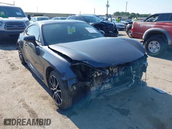 ✅ 2023 Toyota 86 • VIN: JF1ZNBC15P8750648 • Lot: 42242643. Listed on IAAI with 37,523 mi. Free auction sales archive from the USA and detailed vehicle history report at DreamBid. Image 1.