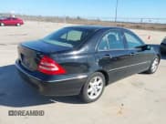 ✅ 2003 Mercedes-Benz C 240 • VIN: WDBRF61J83A475893 • Lot: 43902355. Wystawiony na IAAI z przebiegiem 71 949 mil. Bezpłatny archiwum sprzedaży aukcyjnych z USA i szczegółowy raport historii pojazdu na DreamBid. Zdjęcie 4.
