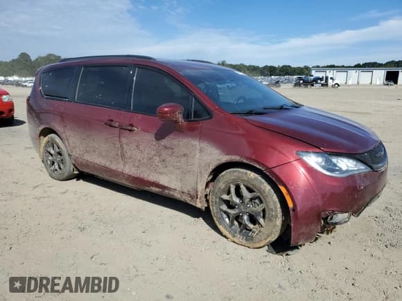✅ 2020 Chrysler Pacifica Touring L Plus • VIN: 2C4RC1EG8LR143315 • Lot: 86321875. Listed on Copart with 100,483 mi. Free auction sales archive from the USA and detailed vehicle history report at DreamBid. Image 4.