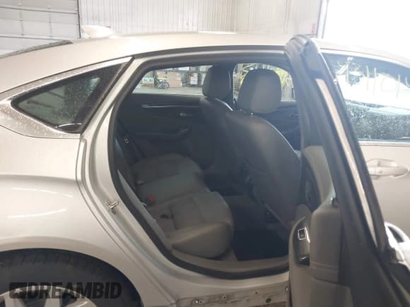 ✅ 2019 Chevrolet Impala LT • VIN: 1G11Z5SA4KU137010 • Lot: 43110143. Listed on IAAI with 185,021 mi. Free auction sales archive from the USA and detailed vehicle history report at DreamBid. Image 8.