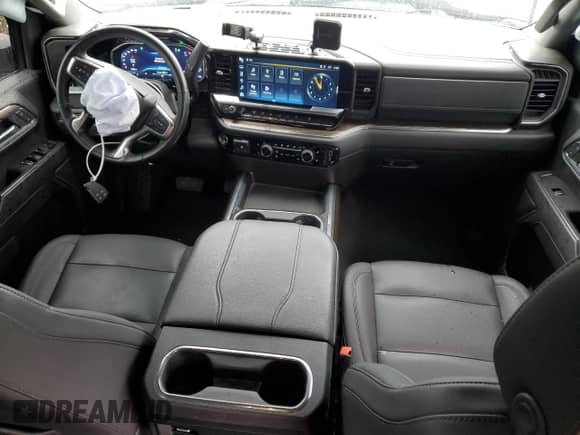 2024 Chevrolet Silverado 3500HD LT with VIN 2GC4YTEY6R1131686, listed as a Copart auction lot 81824665 with 34,595 mi miles and Salvage title. Bid and sale history available at DreamBid. Image 8.