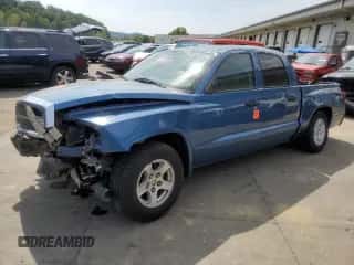 2005 Dodge Dakota ST z VIN 1D7HW28K85S168893, wystawiony jako Copart lot #69955454 z przebiegiem Nie podano mil oraz Szkoda całkowita • Salvage title. Historia ofert i sprzedaży dostępna na DreamBid. Obrazek 1.
