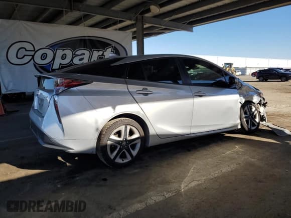 ✅ 2016 Toyota Prius Three Touring • VIN: JTDKARFUXG3008717 • Lot: 81805325. Wystawiony na Copart z przebiegiem 240 737 mil. Bezpłatny archiwum sprzedaży aukcyjnych z USA i szczegółowy raport historii pojazdu na DreamBid. Zdjęcie 3.
