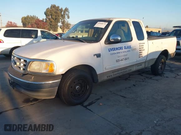 ✅ 1999 Ford F-150 • VIN: 1FTRX17W1XKA74836 • Lot: 43918174. Listed on IAAI with Not provided. Free auction sales archive from the USA and detailed vehicle history report at DreamBid. Image 2.