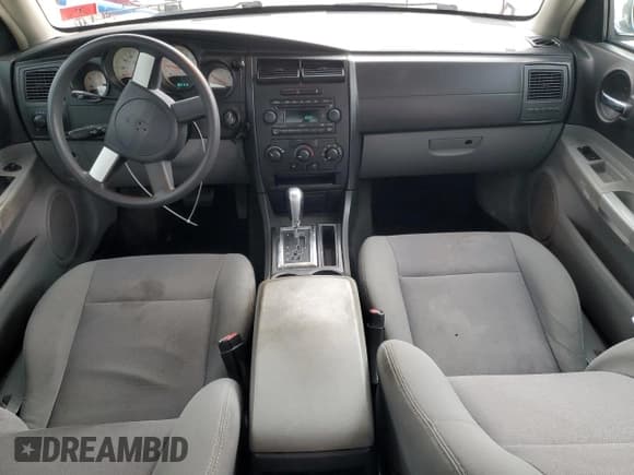 ✅ 2006 Dodge Charger • VIN: 2B3KA43G66H510929 • Лот: 90628005. Опубликован ранее на Copart с пробегом 193 749 миль. Бесплатный доступ к архиву аукционных продаж из США и подробный отчёт об истории автомобиля на DreamBid. Изображение 8.