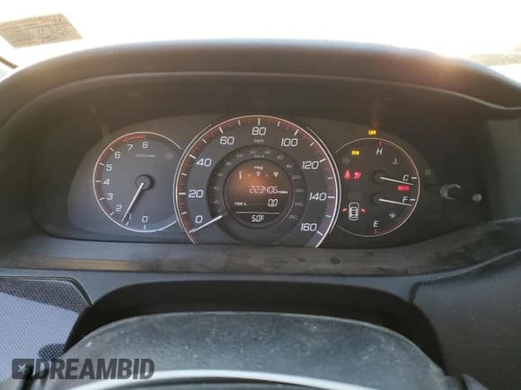 ✅ 2013 Honda Accord EX-L • VIN: 1HGCT2A89DA004974 • Lot: 92279875. Wystawiony na Copart z przebiegiem 223 406 mil. Bezpłatny archiwum sprzedaży aukcyjnych z USA i szczegółowy raport historii pojazdu na DreamBid. Zdjęcie 9.