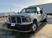 ✅ 1999 Ford F-550 • VIN: 1FDAF56F5XEB90916 • Lot: 63616995. Listed on Copart with 84,130 mi. Free auction sales archive from the USA and detailed vehicle history report at DreamBid. Image 2.
