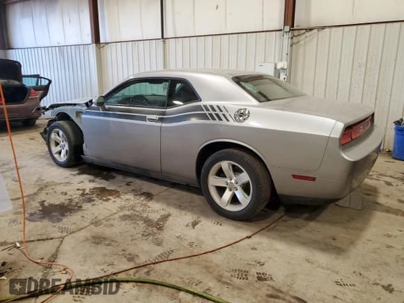 ✅ 2011 Dodge Challenger • VIN: 2B3CJ4DG2BH542807 • Lot: 41513885. Wystawiony na Copart z przebiegiem 50 470 mil. Bezpłatny archiwum sprzedaży aukcyjnych z USA i szczegółowy raport historii pojazdu na DreamBid. Zdjęcie 2.