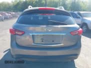 ✅ 2010 Infiniti FX • VIN: JN8AS1MW9AM851036 • Lot: 42245651. Wystawiony na IAAI z przebiegiem 168 134 mil. Bezpłatny archiwum sprzedaży aukcyjnych z USA i szczegółowy raport historii pojazdu na DreamBid. Zdjęcie 17.