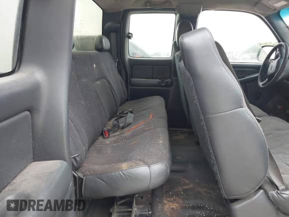 ✅ 2000 Chevrolet Silverado 1500 LS • VIN: 2GCEK19V6Y1387304 • Lot: 42312482. Wystawiony na IAAI z przebiegiem 279 382 mil mil. Skorzystaj z bezpłatnego archiwum sprzedaży aukcyjnych z USA i zobacz szczegółowy raport historii pojazdu na DreamBid. Zdjęcie 8.