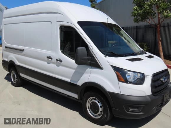 ✅ 2020 Ford Transit Cargo • VIN: 1FTBR1X8XLKB60749 • Lot: 61684405. Listed on Copart with 77,415 mi. Free auction sales archive from the USA and detailed vehicle history report at DreamBid. Image 1.