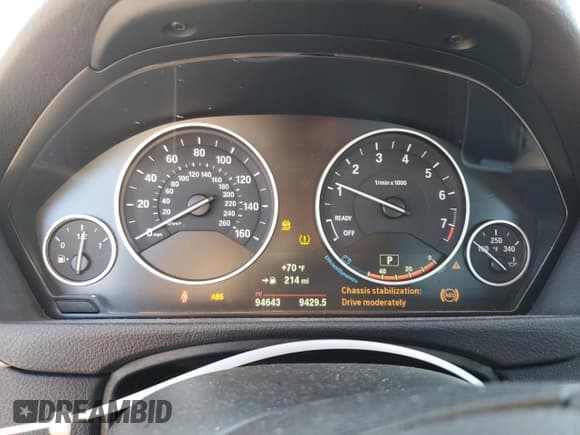 ✅ 2017 BMW 3 Series 320i xDrive • VIN: WBA8E5G57HNU41252 • Лот: 71023865. Опубликован ранее на Copart с пробегом 94 643 миль. Бесплатный доступ к архиву аукционных продаж из США и подробный отчёт об истории автомобиля на DreamBid. Изображение 9.