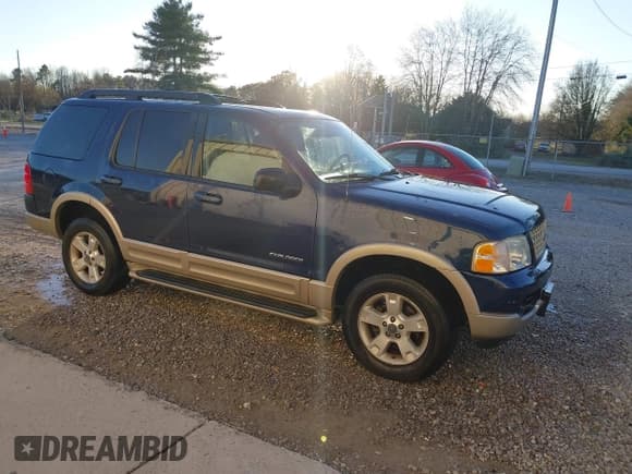 ✅ 2005 Ford Explorer Eddie Bauer • VIN: 1FMZU64W35UB04877 • Лот: 43819114. Опубликован ранее на IAAI с пробегом 218 967 миль. Бесплатный доступ к архиву аукционных продаж из США и подробный отчёт об истории автомобиля на DreamBid. Изображение 1.
