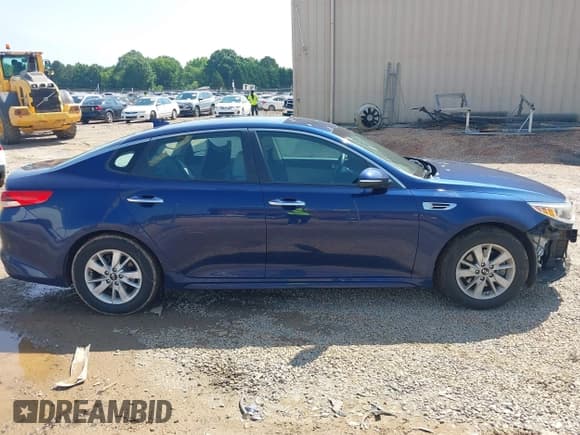 ✅ 2018 Kia Optima S • VIN: 5XXGT4L38JG229819 • Lot: 42400321. Listed on IAAI with 167,118 mi. Free auction sales archive from the USA and detailed vehicle history report at DreamBid. Image 13.