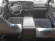 2000 Dodge Dakota Sport z VIN 1B7GG22N4YS690222, wystawiony jako Copart lot #66807314 z przebiegiem 142 377 mil mil oraz Czysty tytuł • Clean title. Historia ofert i sprzedaży dostępna na DreamBid. Obrazek 8.