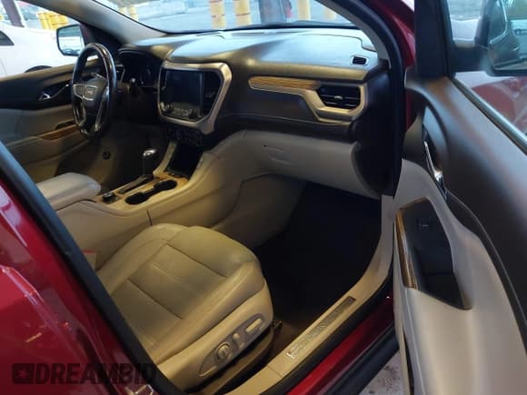 ✅ 2019 GMC Acadia Denali • VIN: 1GKKNPLS3KZ237827 • Lot: 43734160. Listed on IAAI with 85,293 mi. Free auction sales archive from the USA and detailed vehicle history report at DreamBid. Image 5.