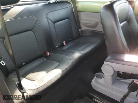 ✅ 2003 Volkswagen Beetle GLS • VIN: 3VWCD21C13M422685 • Lot: 43128335. Wystawiony na Copart z przebiegiem 274 384 mil. Bezpłatny archiwum sprzedaży aukcyjnych z USA i szczegółowy raport historii pojazdu na DreamBid. Zdjęcie 10.