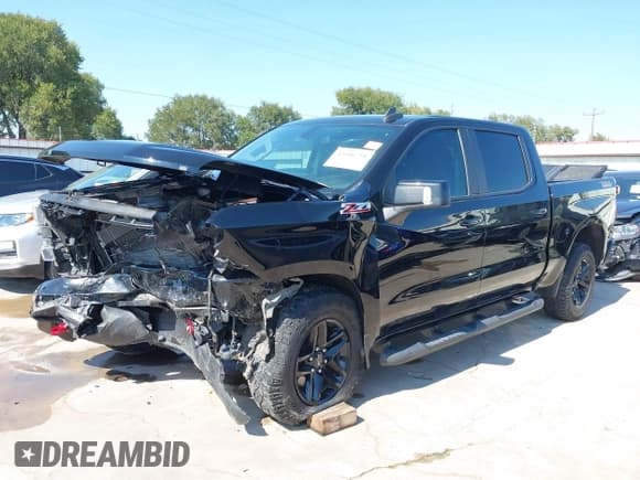 ✅ 2021 Chevrolet Silverado 1500 LT Trail Boss • VIN: 3GCPYFEL9MG154155 • Lot: 43186758. Wystawiony na IAAI z przebiegiem 36 343 mil. Bezpłatny archiwum sprzedaży aukcyjnych z USA i szczegółowy raport historii pojazdu na DreamBid. Zdjęcie 2.