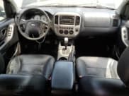 ✅ 2007 Ford Escape Limited • VIN: 1FMYU04137KA07206 • Лот: 62421035. Опубликован ранее на Copart с пробегом 200 117 миль. Бесплатный доступ к архиву аукционных продаж из США и подробный отчёт об истории автомобиля на DreamBid. Изображение 8.