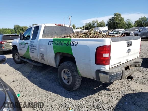 ✅ 2009 Chevrolet Silverado 2500HD Work Truck • VIN: 1GCHC49KX9E110110 • Лот: 66218465. Опубликован ранее на Copart с пробегом 192 801 миль. Бесплатный доступ к архиву аукционных продаж из США и подробный отчёт об истории автомобиля на DreamBid. Изображение 2.