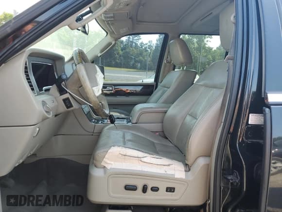 ✅ 2010 Lincoln Navigator • VIN: 5LMJJ3J55AEJ07877 • Lot: 65693525. Listed on Copart with Not provided. Free auction sales archive from the USA and detailed vehicle history report at DreamBid. Image 7.