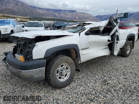 ✅ 2003 Chevrolet Silverado 2500HD LS • VIN: 1GCHK29U63E141077 • Lot: 76603874. Wystawiony na Copart z przebiegiem Nie podano. Bezpłatny archiwum sprzedaży aukcyjnych z USA i szczegółowy raport historii pojazdu na DreamBid. Zdjęcie 1.