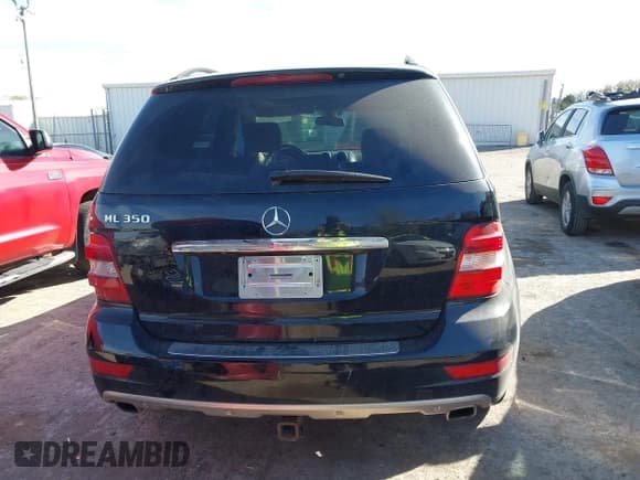 ✅ 2010 Mercedes-Benz M 350 • VIN: 4JGBB5GB1AA581247 • Lot: 43666756. Listed on IAAI with 169,065 mi. Free auction sales archive from the USA and detailed vehicle history report at DreamBid. Image 17.