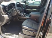 ✅ 2025 Chevrolet Silverado 1500 • VIN: 3GCUKHE89SG170865 • Лот: 62162145. Опубликован ранее на Copart с пробегом 6 272 миль. Бесплатный доступ к архиву аукционных продаж из США и подробный отчёт об истории автомобиля на DreamBid. Изображение 7.