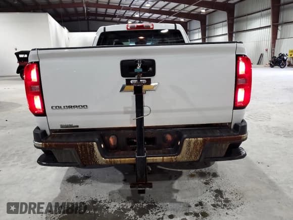 ✅ 2019 Chevrolet Colorado 2WD Work Truck • VIN: 1GCHSBEA5K1336086 • Лот: 70049804. Опубликован ранее на Copart с пробегом 55 927 миль. Бесплатный доступ к архиву аукционных продаж из США и подробный отчёт об истории автомобиля на DreamBid. Изображение 6.