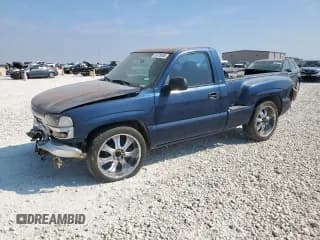 ✅ 2000 GMC Sierra 1500 SL • VIN: 1GTEC14W5YZ197935 • Лот: 67078935. Опубликован ранее на Copart с пробегом 266 755 миль. Бесплатный доступ к архиву аукционных продаж из США и подробный отчёт об истории автомобиля на DreamBid. Изображение 1.