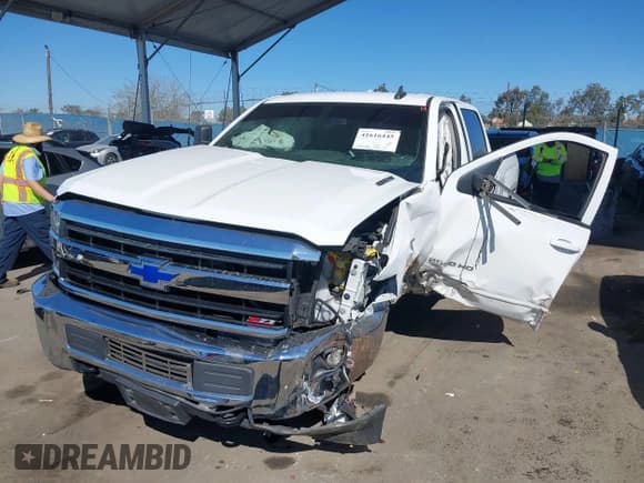 ✅ 2019 Chevrolet Silverado 2500HD LT • VIN: 1GC1KSEY5KF119090 • Лот: 41616445. Опубликован ранее на IAAI с пробегом 49 518 миль. Бесплатный доступ к архиву аукционных продаж из США и подробный отчёт об истории автомобиля на DreamBid. Изображение 2.
