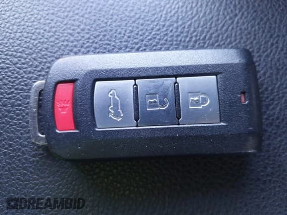 ✅ 2018 Mitsubishi Outlander SE • VIN: JA4AD3A39JZ016921 • Lot: 43606318. Listed on IAAI with 49,942 mi. Free auction sales archive from the USA and detailed vehicle history report at DreamBid. Image 11.