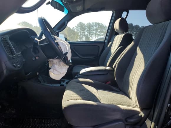 ✅ 2006 Toyota Tundra SR5 • VIN: 5TBDT441X6S509806 • Lot: 90689475. Wystawiony na Copart z przebiegiem 176 667 mil. Bezpłatny archiwum sprzedaży aukcyjnych z USA i szczegółowy raport historii pojazdu na DreamBid. Zdjęcie 7.