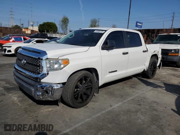 ✅ 2016 Toyota Tundra SR5 • VIN: 5TFEM5F15GX105819 • Лот: 50968275. Опубликован ранее на Copart с пробегом Не указан. Бесплатный доступ к архиву аукционных продаж из США и подробный отчёт об истории автомобиля на DreamBid. Изображение 1.